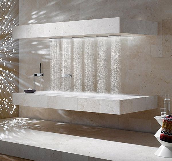 Ngắm những phòng tắm “nổi bần bật” với vòi sen hiện đại1