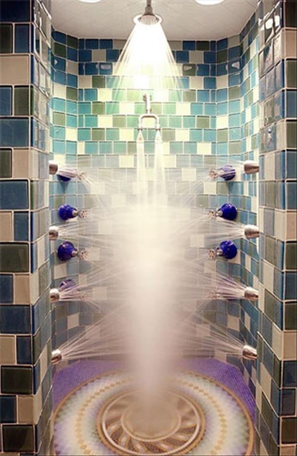 Ngắm những phòng tắm “nổi bần bật” với vòi sen hiện đại7
